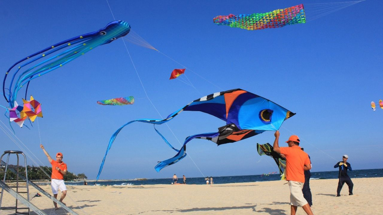 Lễ hội Diều - Đà Nẵng sắc màu trên bãi biển Mỹ Khê