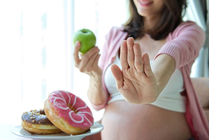 Những món ăn gây hại cho thai nhi mà bà bầu nên biết